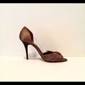 STEVE MADDEN BLACK/TAN STRIPED PUMPS - NWOT